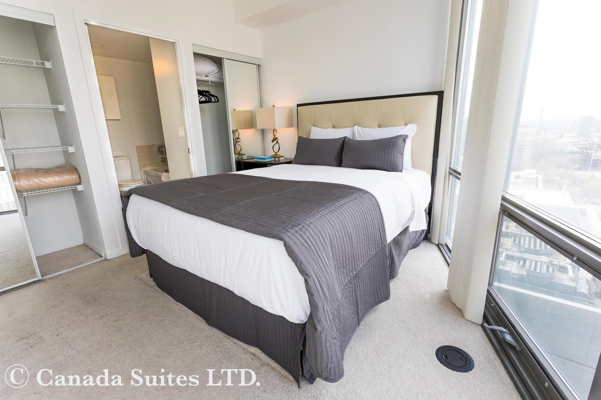 Canada - 832 Bay St. Apartment Toronto