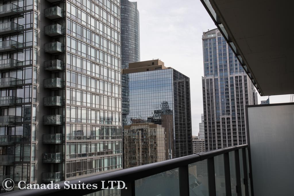 Apartment Canada - 832 Bay St. Toronto