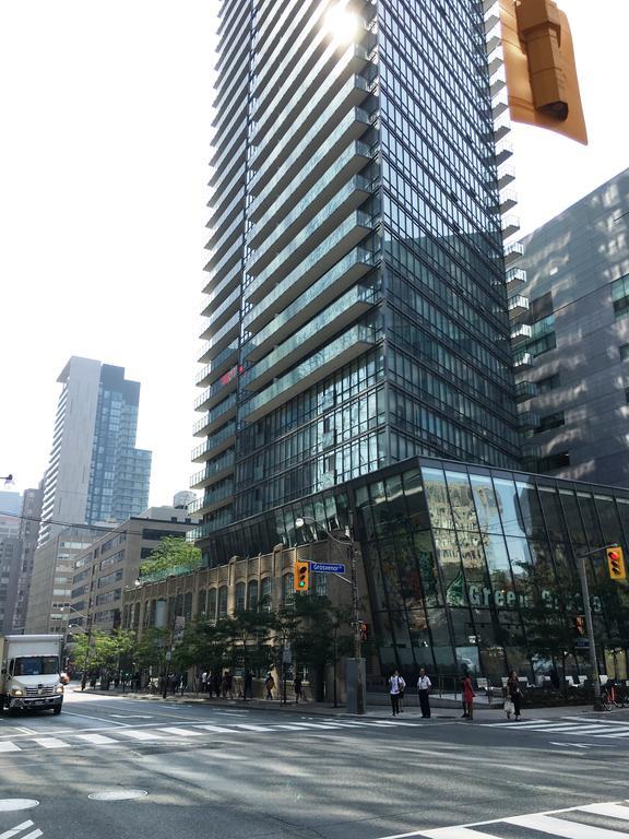 Canada - 832 Bay St. Apartment