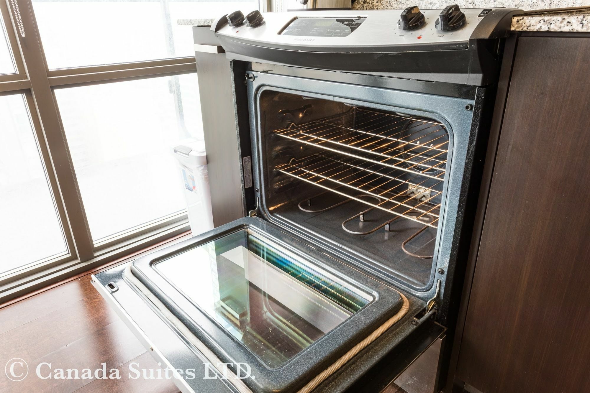 Apartment Canada - 832 Bay St. Toronto